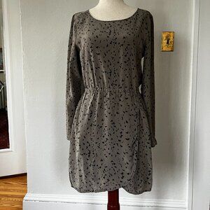 Broadway & Broome Taupe Abstract Print Long Sleeve Dress – Size 4